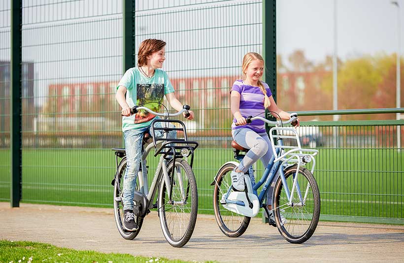 Onze jongens- en meidenfietsen zijn onderhoudsarm, hebben drie versnellingen en zijn uitgevoerd met een ART gecertificeerd slot.