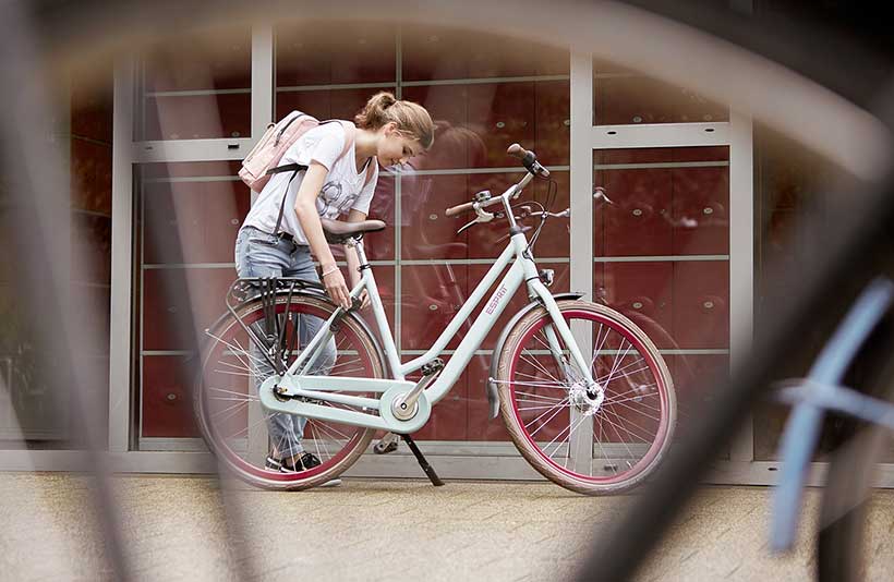 Pannensichere Reifen und problemloser Transport der schweren Schultasche.